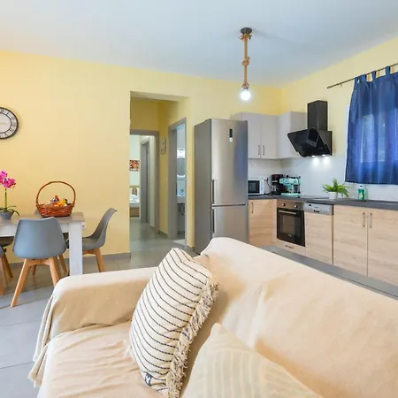 Kambos Saint Stephanos 别墅 *