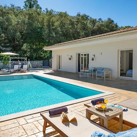 Vila Kambos Saint Stephanos *